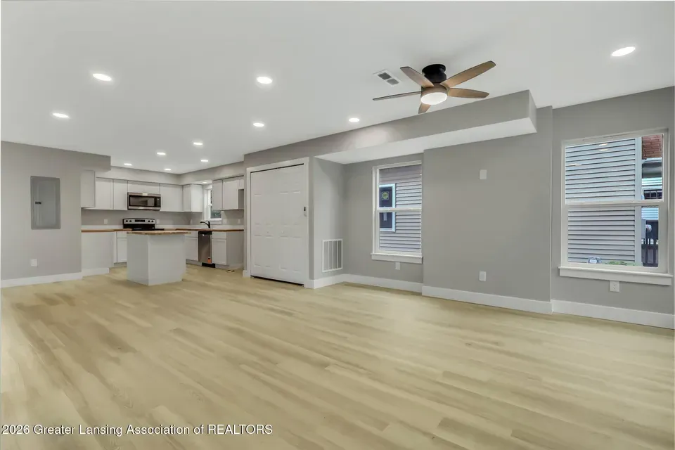 3 Bed 2 Bath Modern Contemporary Residence in Lansing, MI - 4