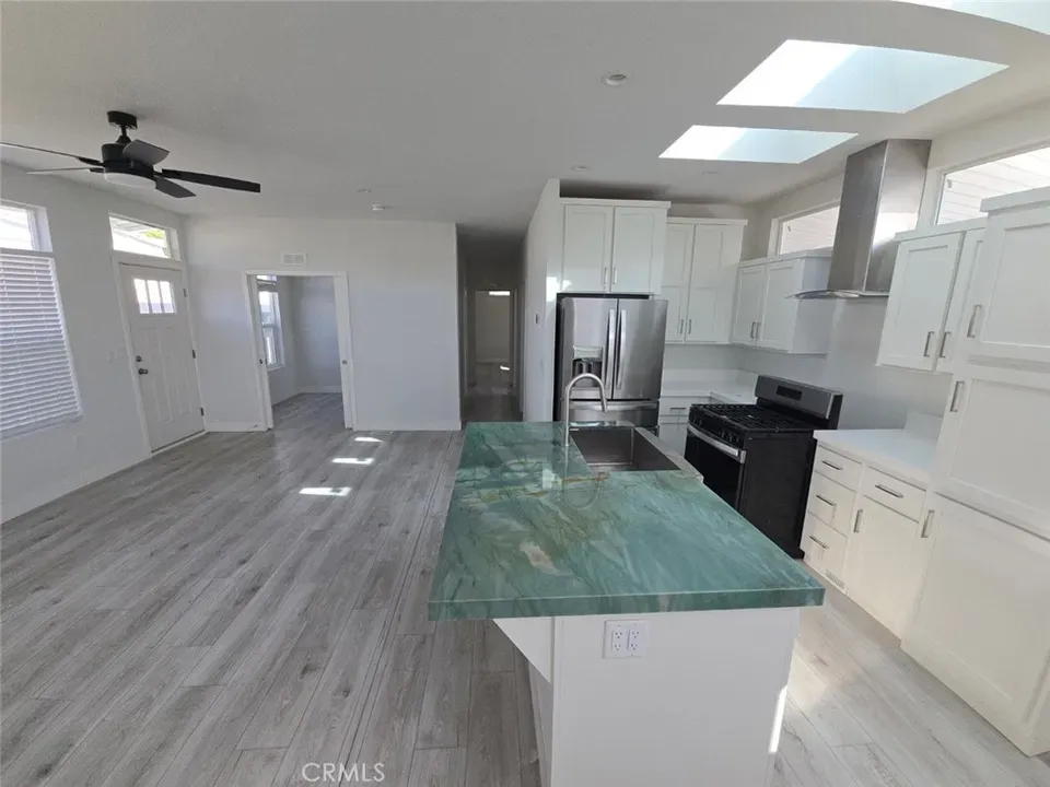 3 Bed 2 Bath Modern Contemporary Residence in Los Angeles, CA - 3