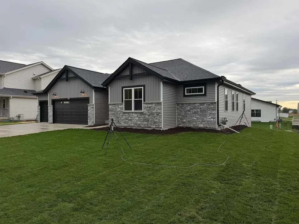 3 Bed 2 Bath Modern Contemporary Residence in Madison, WI - 2