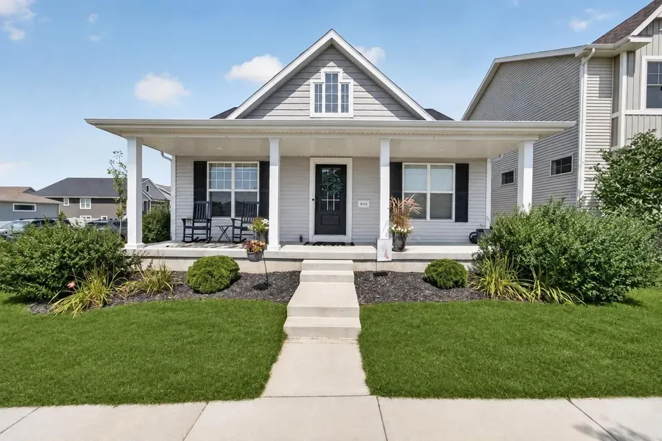 3 Bed 2 Bath Modern Contemporary Residence in Madison, WI - 1