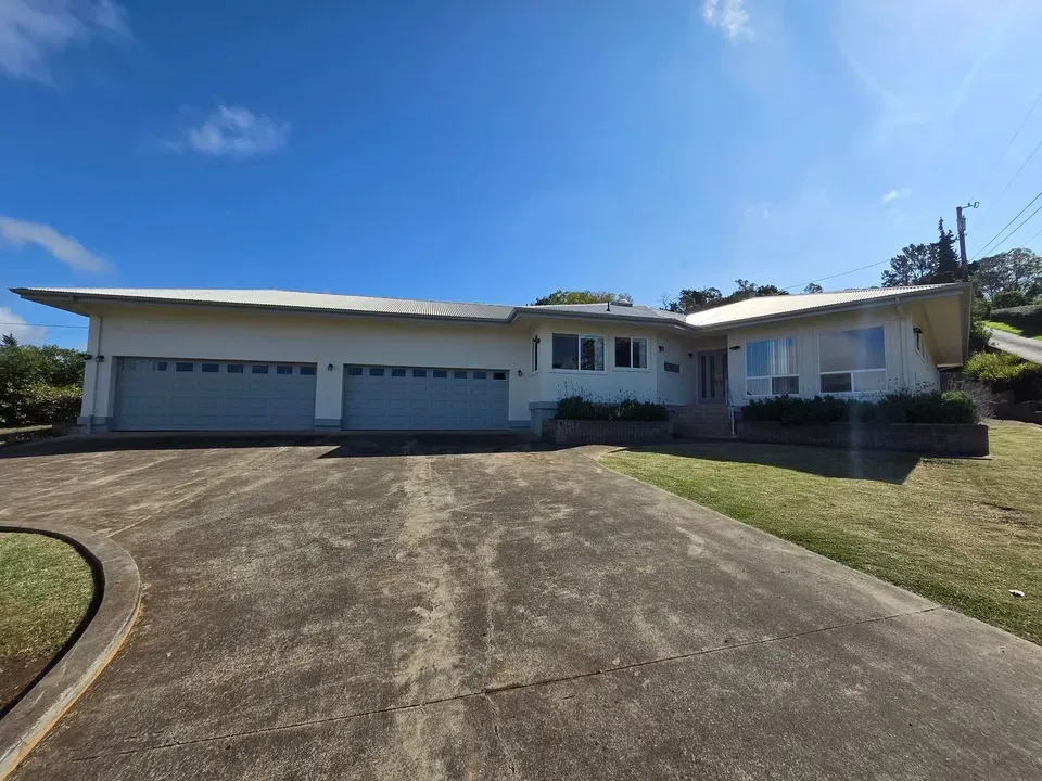 3 Bed 2 Bath Modern Contemporary Residence in Maui, HI