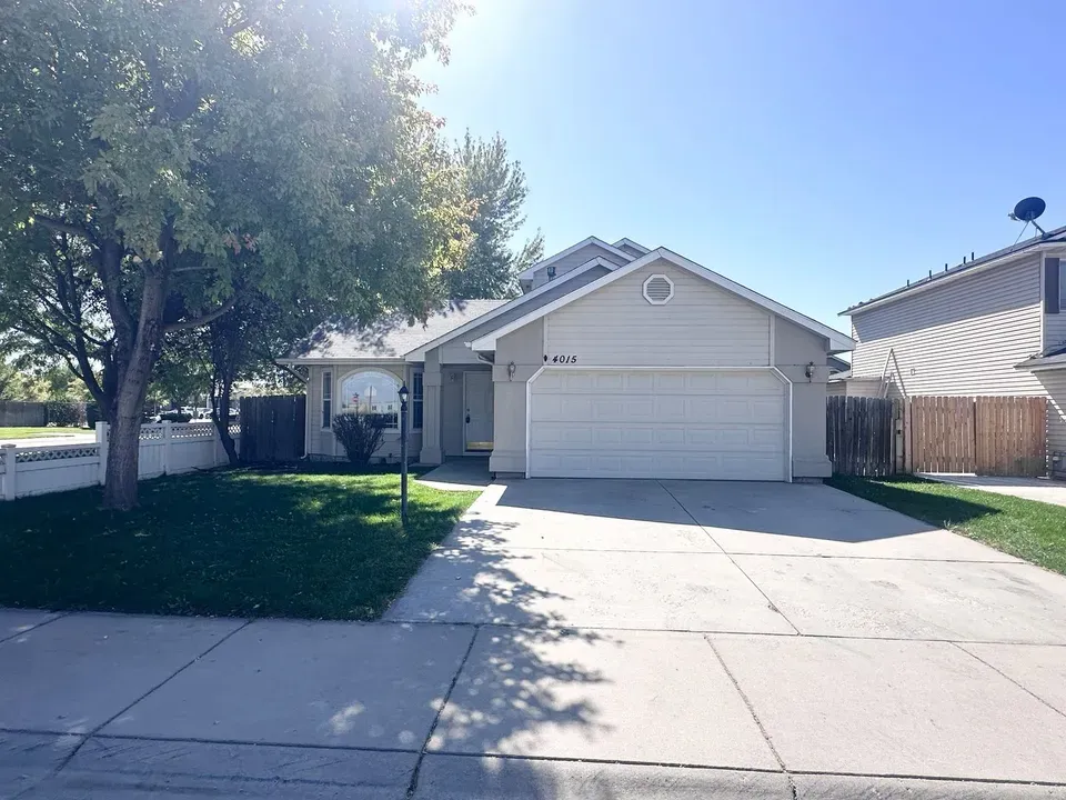 3 Bed 2 Bath Modern Contemporary Residence in Meridian, ID - 3