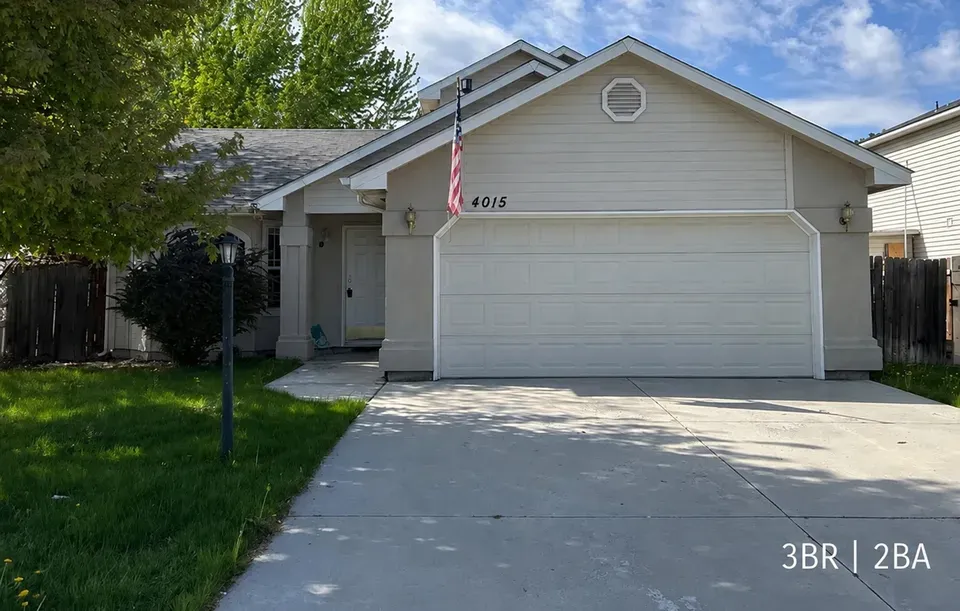 3 Bed 2 Bath Modern Contemporary Residence in Meridian, ID - 4