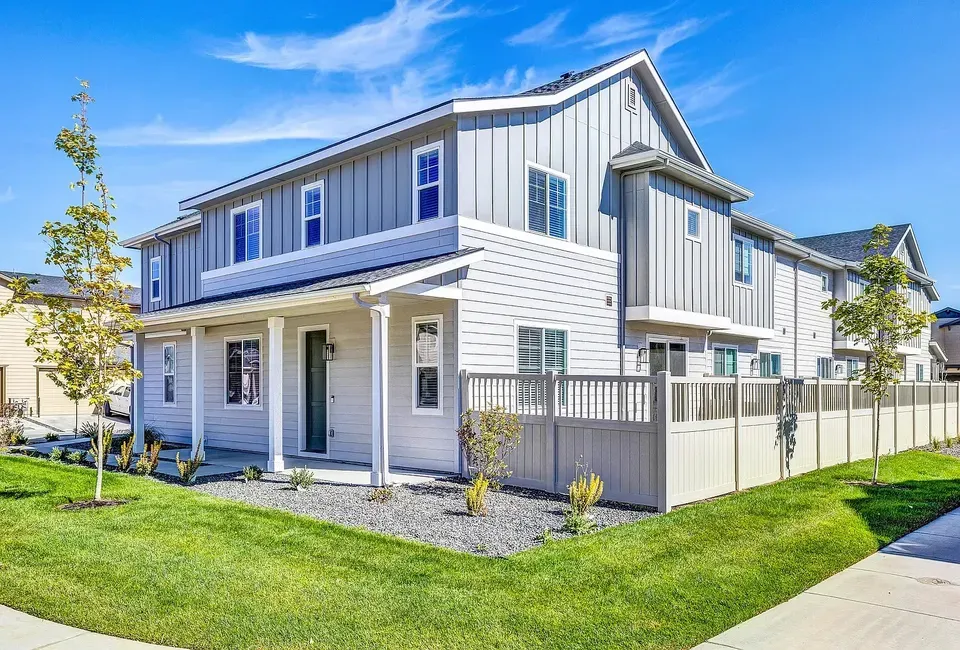 3 Bed 2 Bath Modern Contemporary Residence in Meridian, ID - 1