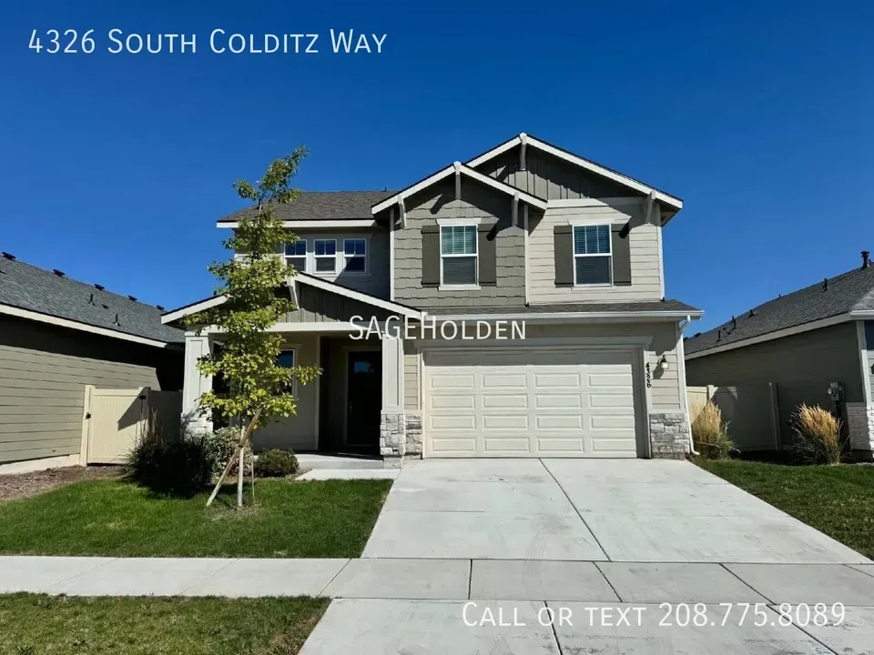 3 Bed 2 Bath Modern Contemporary Residence in Meridian, ID