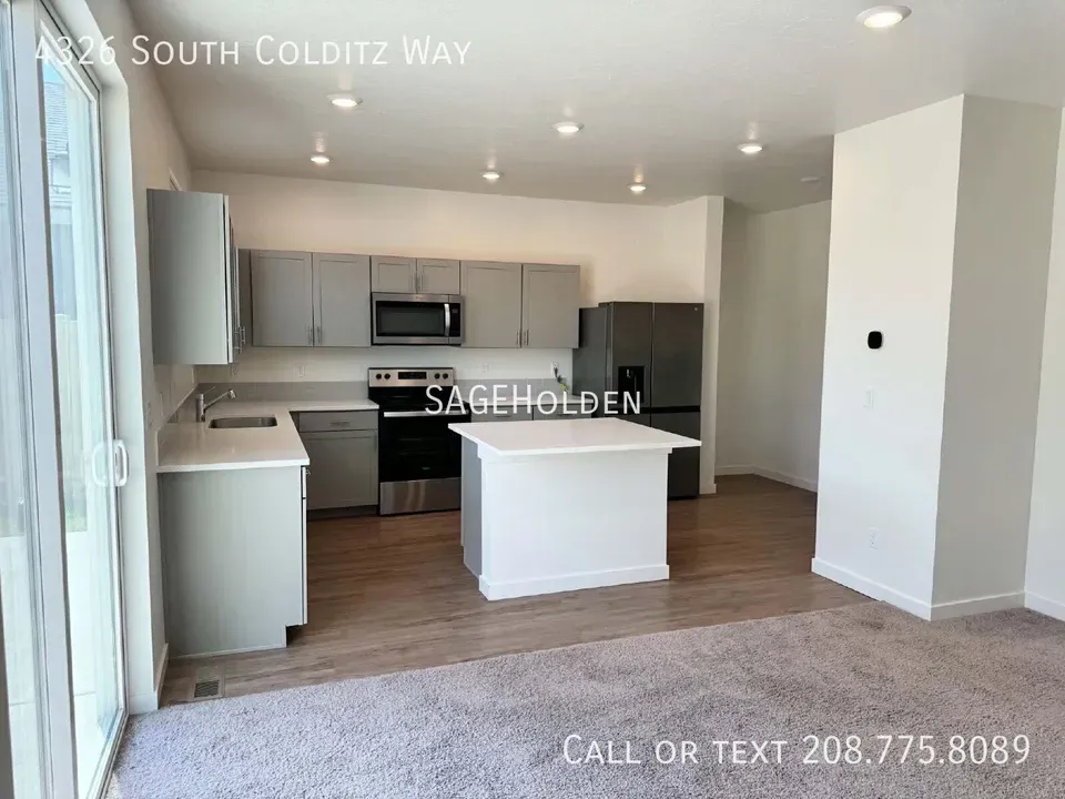 3 Bed 2 Bath Modern Contemporary Residence in Meridian, ID - 3