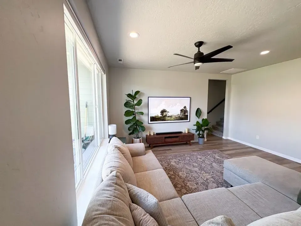 3 Bed 2 Bath Modern Contemporary Residence in Meridian, ID - 4