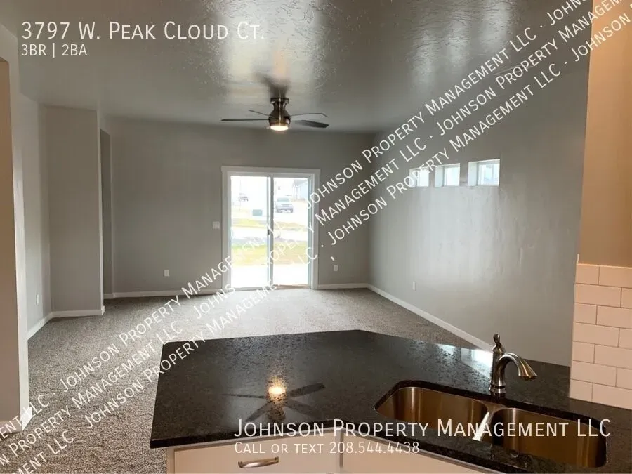 3 Bed 2 Bath Modern Contemporary Residence in Meridian, ID - 3
