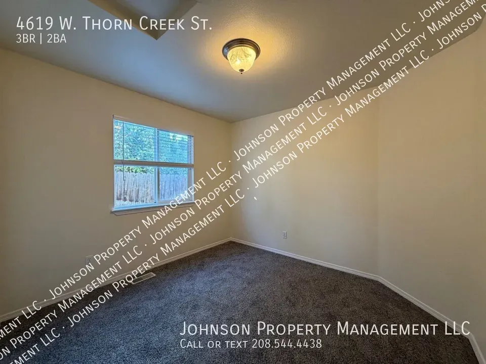 3 Bed 2 Bath Modern Contemporary Residence in Meridian, ID - 5