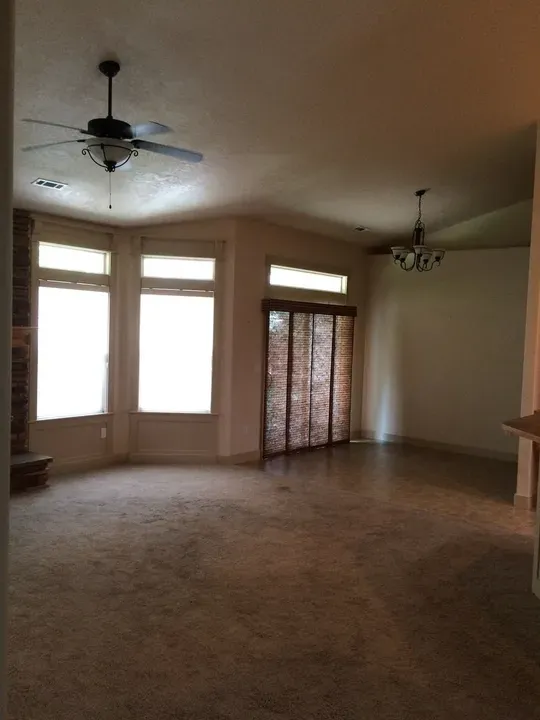 3 Bed 2 Bath Modern Contemporary Residence in Meridian, ID - 4
