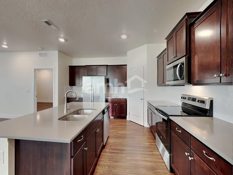 3 Bed 2 Bath Modern Contemporary Residence in Meridian, ID - 3