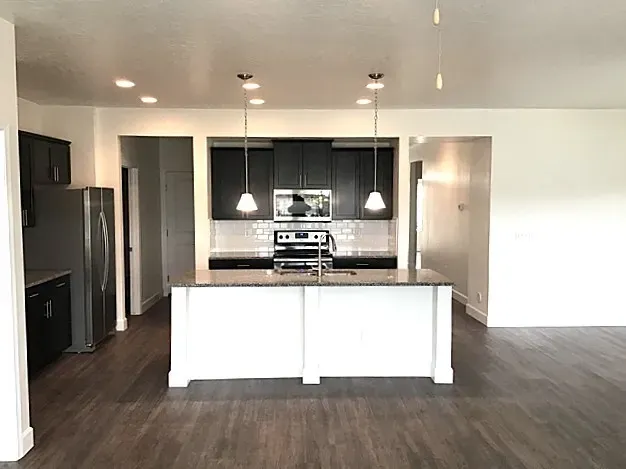 3 Bed 2 Bath Modern Contemporary Residence in Meridian, ID - 3