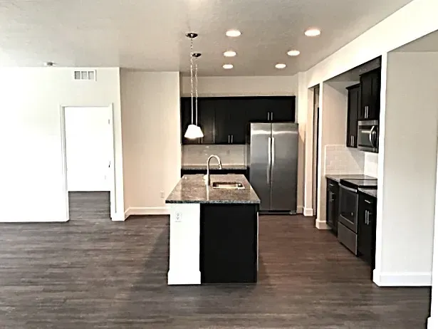 3 Bed 2 Bath Modern Contemporary Residence in Meridian, ID - 4