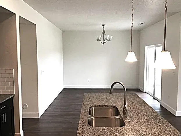3 Bed 2 Bath Modern Contemporary Residence in Meridian, ID - 5