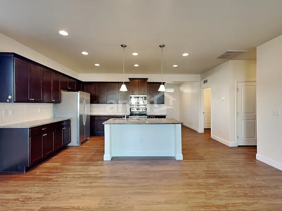 3 Bed 2 Bath Modern Contemporary Residence in Meridian, ID - 5