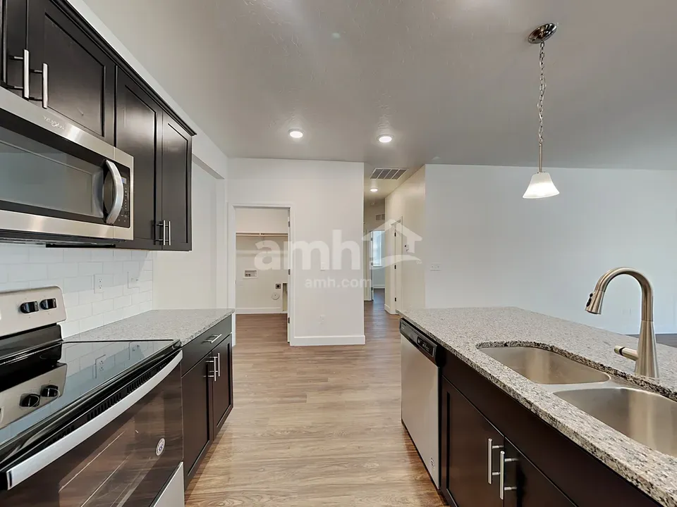 3 Bed 2 Bath Modern Contemporary Residence in Meridian, ID - 3