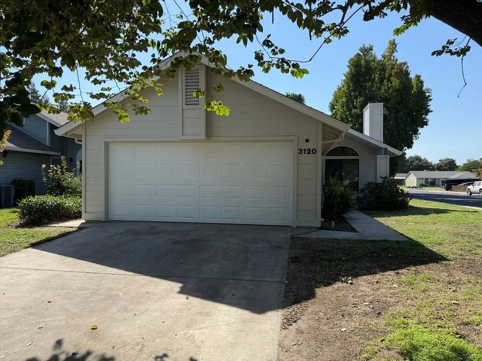 3 Bed 2 Bath Modern Contemporary Residence in Modesto, CA - 3
