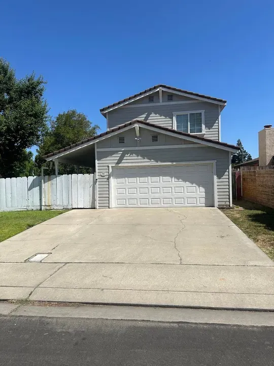 3 Bed 2 Bath Modern Contemporary Residence in Modesto, CA - 2