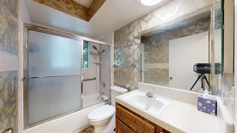 3 Bed 2 Bath Modern Contemporary Residence in Modesto, CA - 5