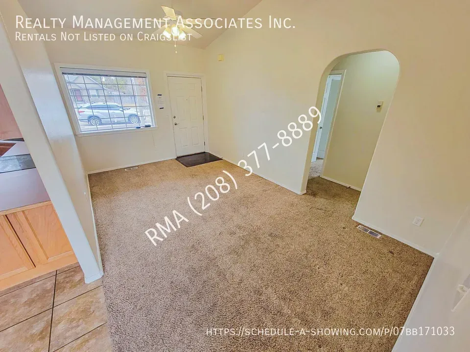 3 Bed 2 Bath Modern Contemporary Residence in Nampa, ID - 5