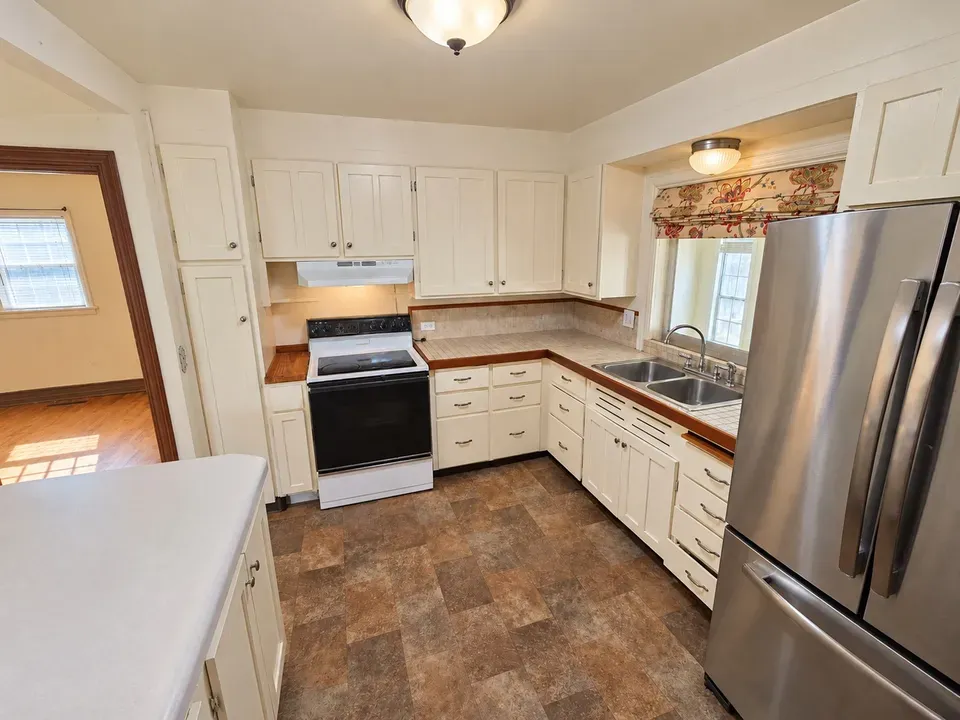3 Bed 2 Bath Modern Contemporary Residence in Nampa, ID - 3