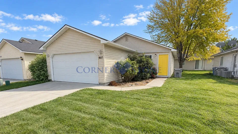 3 Bed 2 Bath Modern Contemporary Residence in Nampa, ID - 1