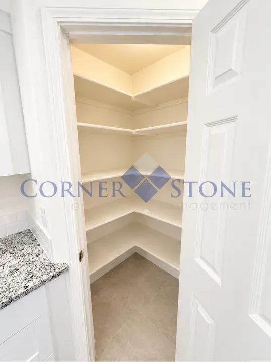 3 Bed 2 Bath Modern Contemporary Residence in Nampa, ID - 5