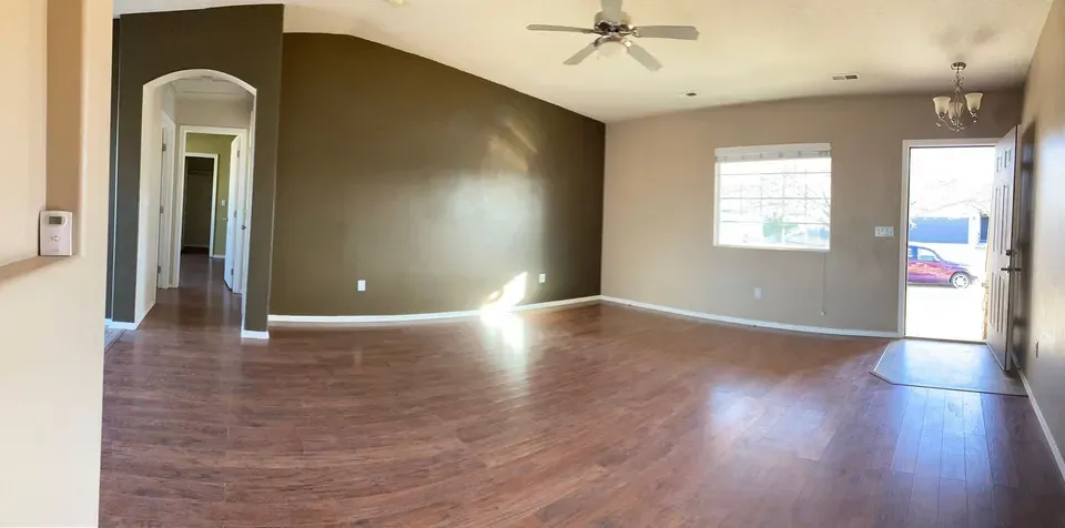 3 Bed 2 Bath Modern Contemporary Residence in Nampa, ID - 3