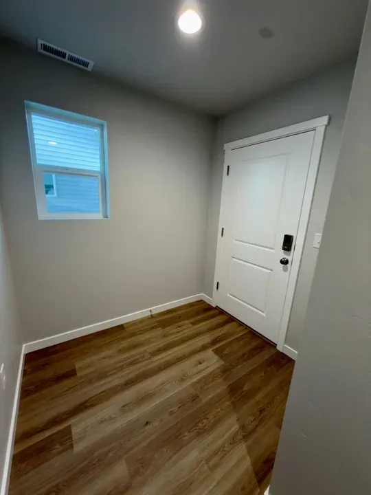 3 Bed 2 Bath Modern Contemporary Residence in Nampa, ID - 4