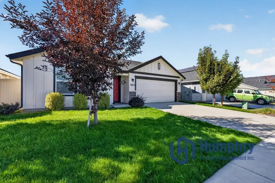 3 Bed 2 Bath Modern Contemporary Residence in Nampa, ID - 5