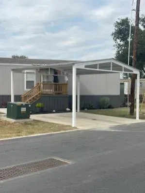 3 Bed 2 Bath Modern Contemporary Residence in New Braunfels, TX - 2