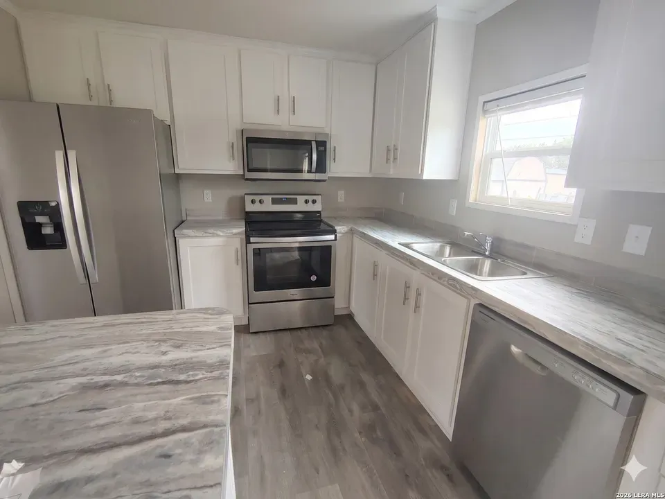 3 Bed 2 Bath Modern Contemporary Residence in New Braunfels, TX - 2
