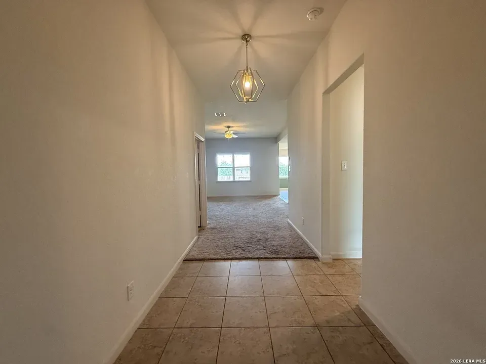 3 Bed 2 Bath Modern Contemporary Residence in New Braunfels, TX - 2