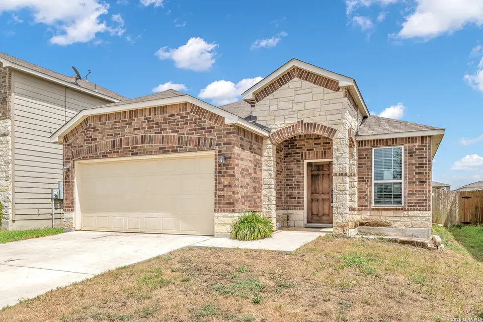 3 Bed 2 Bath Modern Contemporary Residence in New Braunfels, TX