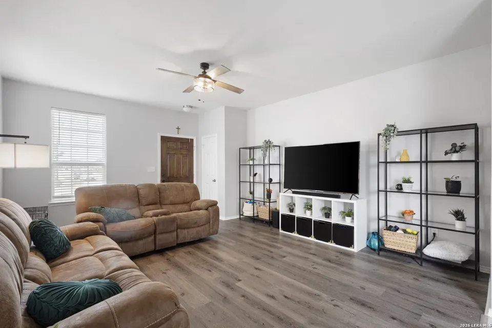 3 Bed 2 Bath Modern Contemporary Residence in New Braunfels, TX - 3