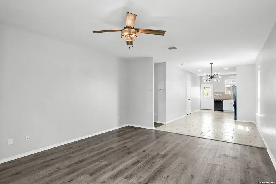 3 Bed 2 Bath Modern Contemporary Residence in New Braunfels, TX - 4