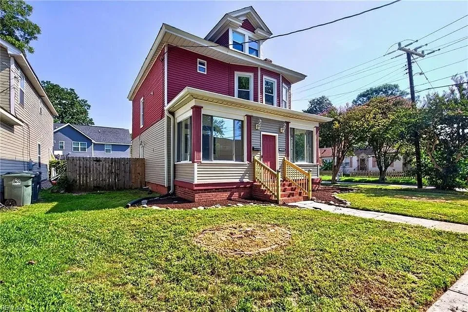 3 Bed 2 Bath Modern Contemporary Residence in Norfolk, VA - 3