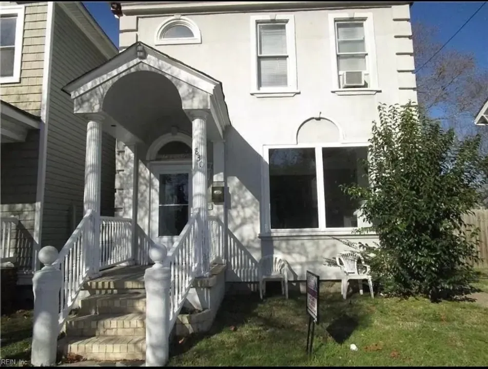 3 Bed 2 Bath Modern Contemporary Residence in Norfolk, VA - 1