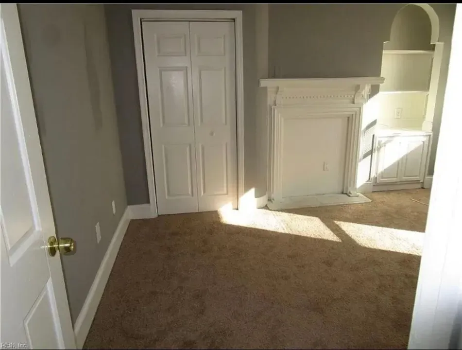 3 Bed 2 Bath Modern Contemporary Residence in Norfolk, VA - 3