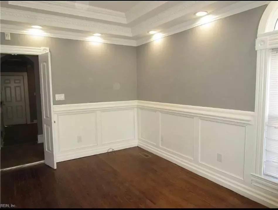 3 Bed 2 Bath Modern Contemporary Residence in Norfolk, VA - 4