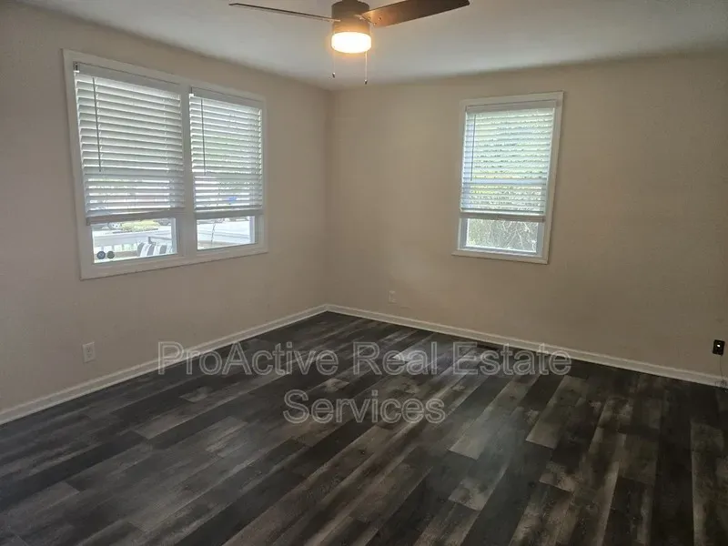 3 Bed 2 Bath Modern Contemporary Residence in Norfolk, VA - 3