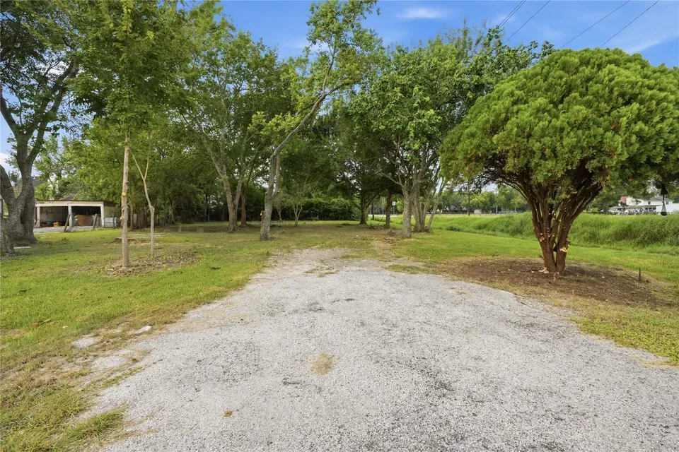 3 Bed 2 Bath Modern Contemporary Residence in Pearland, TX