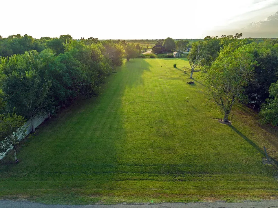 3 Bed 2 Bath Modern Contemporary Residence in Pearland, TX