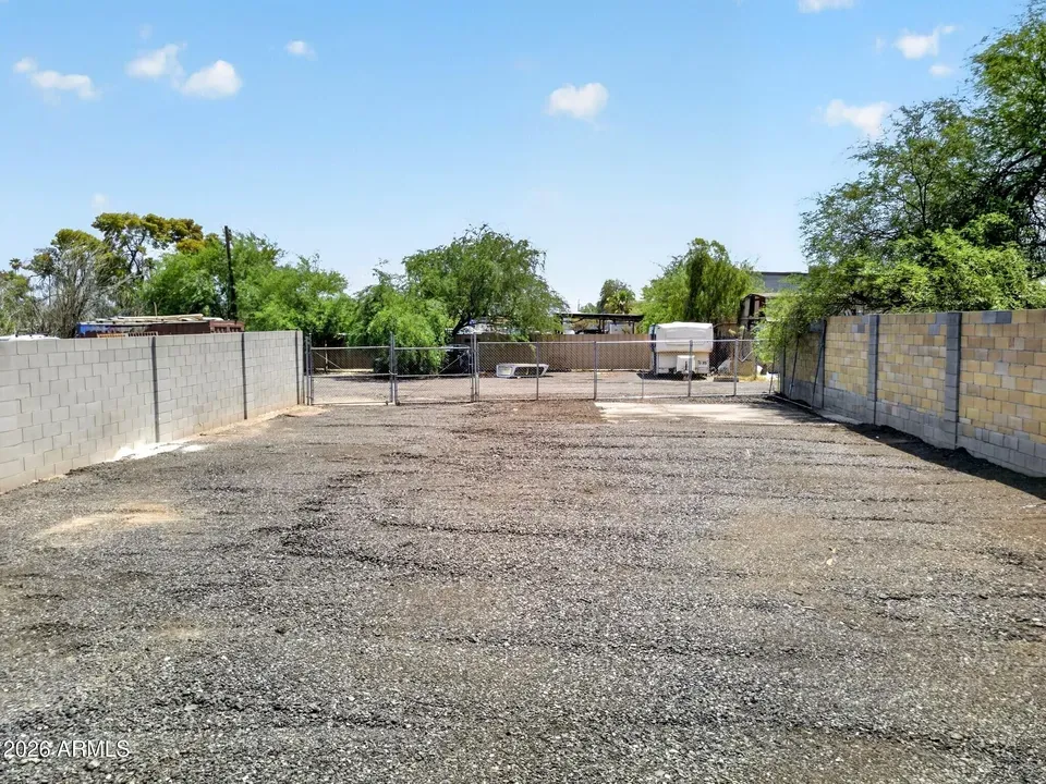 3 Bed 2 Bath Modern Contemporary Residence in Phoenix, AZ - 3