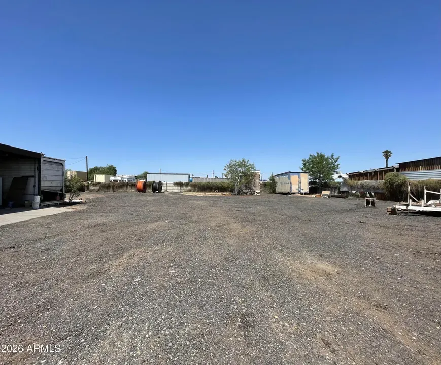 3 Bed 2 Bath Modern Contemporary Residence in Phoenix, AZ - 5