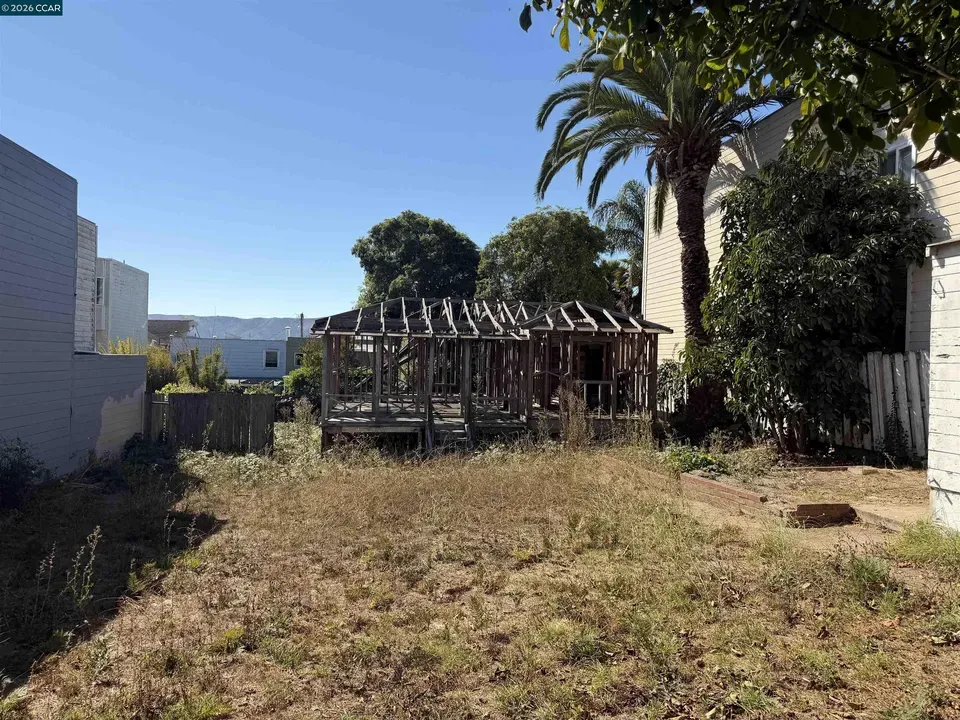 3 Bed 2 Bath Modern Contemporary Residence in San Francisco, CA - 1