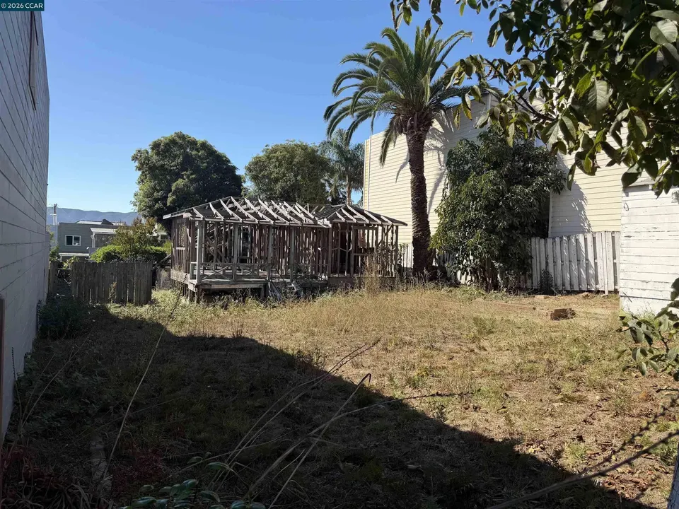 3 Bed 2 Bath Modern Contemporary Residence in San Francisco, CA - 3