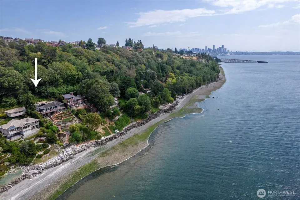 3 Bed 2 Bath Modern Contemporary Residence in Seattle, WA - 4