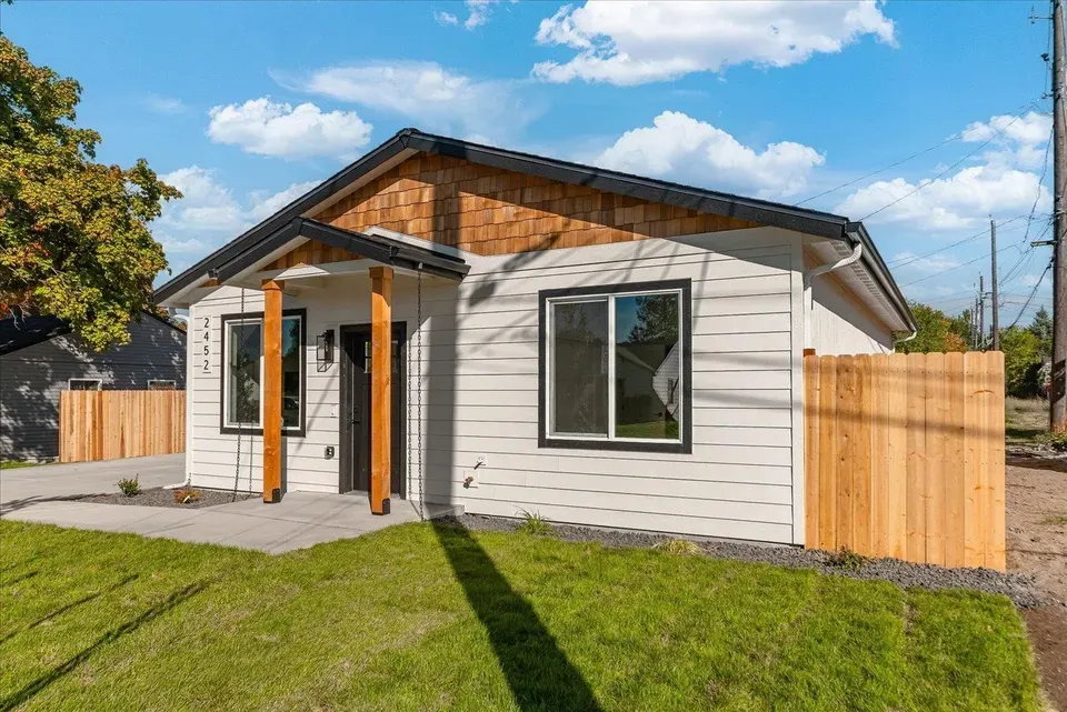 3 Bed 2 Bath Modern Contemporary Residence in Spokane, WA - 2