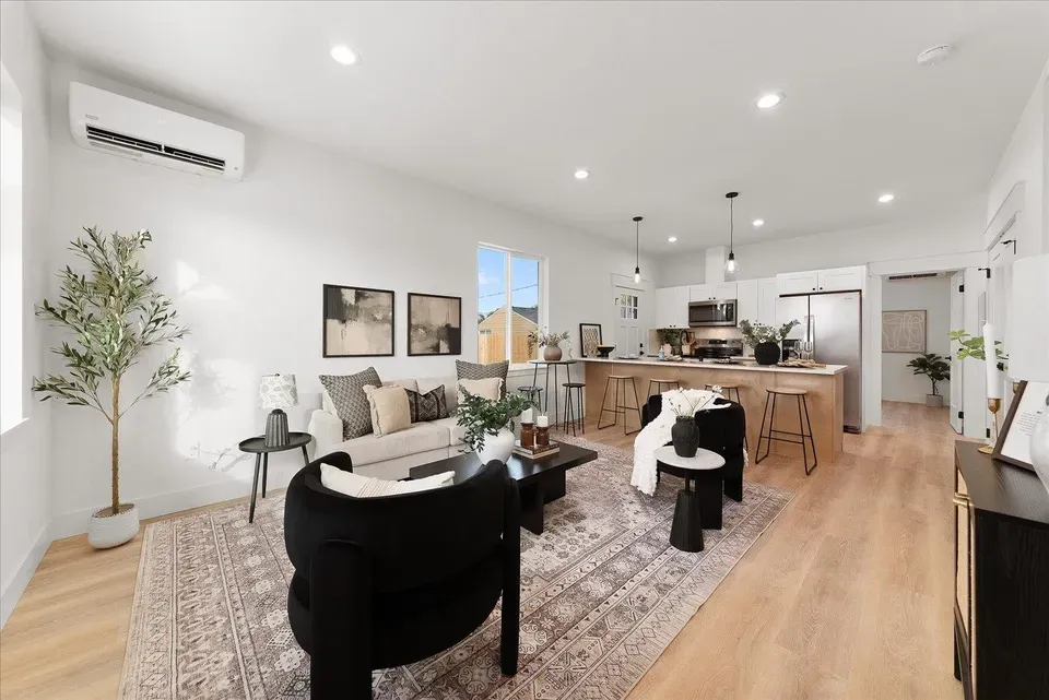 3 Bed 2 Bath Modern Contemporary Residence in Spokane, WA - 5
